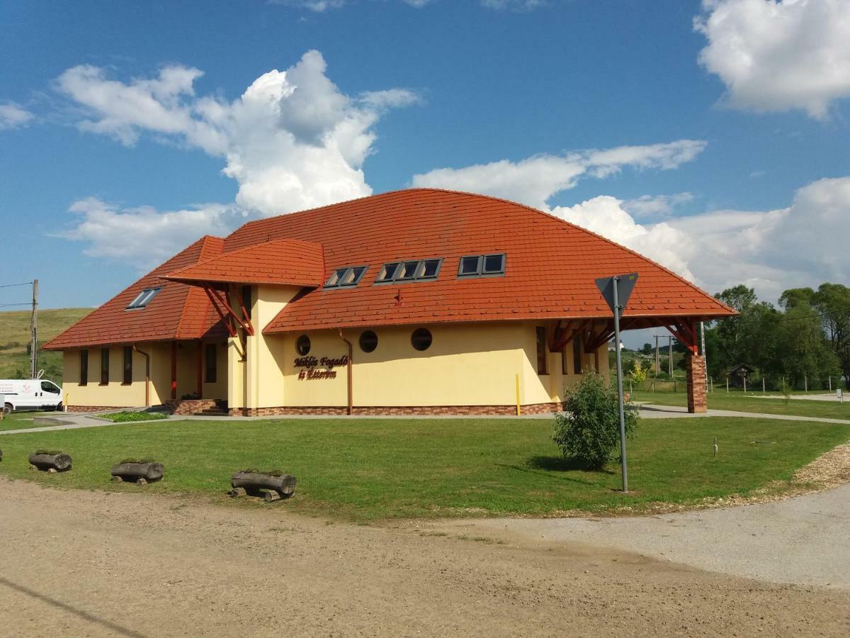 Hotel Miklós Fogadó és Étterem Matraterenye Exterior foto